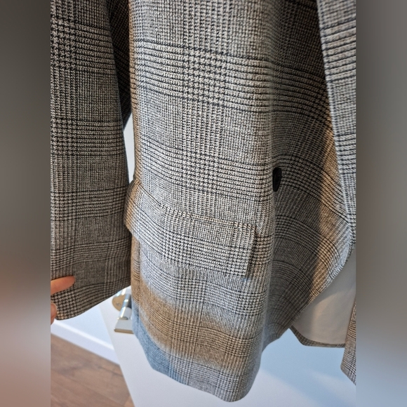H&M Women's Gray Check/Glen Plaid Double-breasted Blazer (Size M) - Picture 6 of 11
